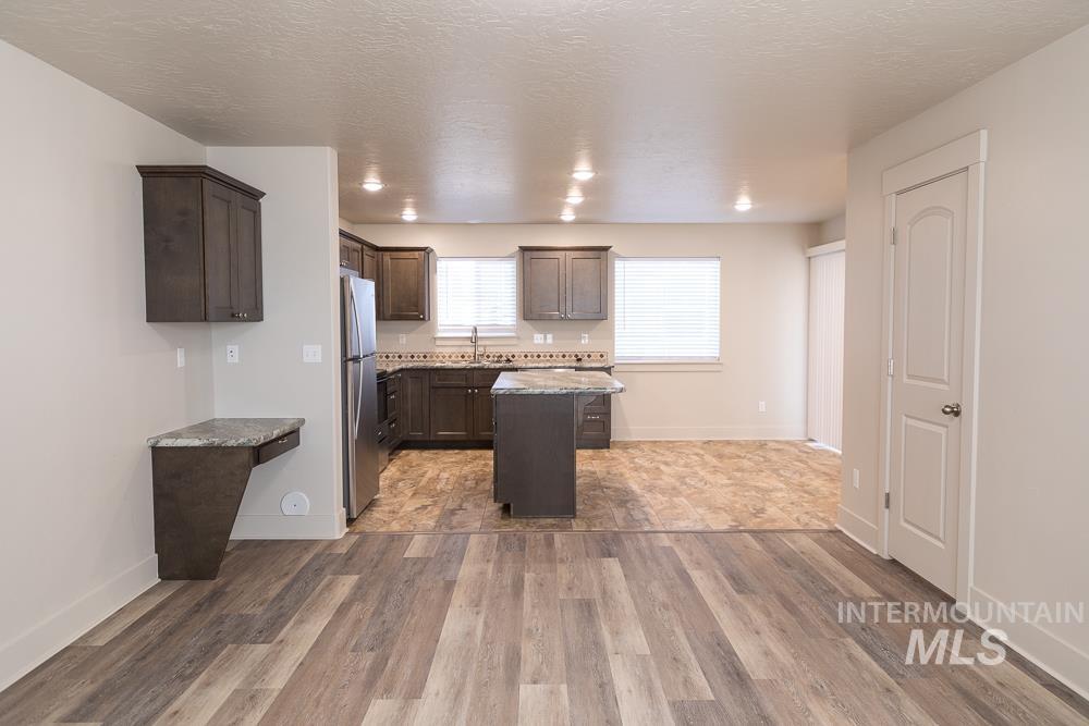 789 NW 3rd #2, Ontario, Oregon 97914, 2 Bedrooms, 1 Bathroom, Rental For Rent, Price $1,650, 98924485