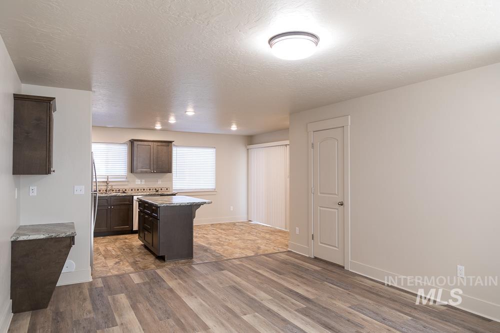 789 NW 3rd #2, Ontario, Oregon 97914, 2 Bedrooms, 1 Bathroom, Rental For Rent, Price $1,650, 98924485