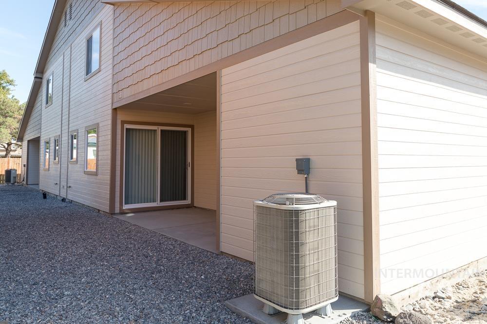 789 NW 3rd #2, Ontario, Oregon 97914, 2 Bedrooms, 1 Bathroom, Rental For Rent, Price $1,650, 98924485