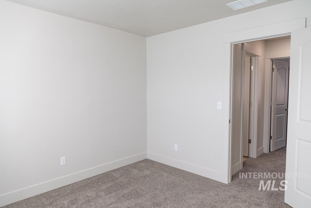 789 NW 3rd #2, Ontario, Oregon 97914, 2 Bedrooms, 1 Bathroom, Rental For Rent, Price $1,650, 98924485
