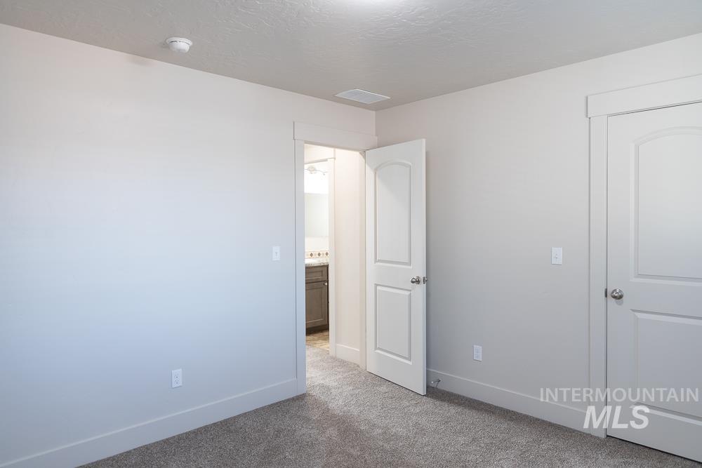 789 NW 3rd #2, Ontario, Oregon 97914, 2 Bedrooms, 1 Bathroom, Rental For Rent, Price $1,650, 98924485