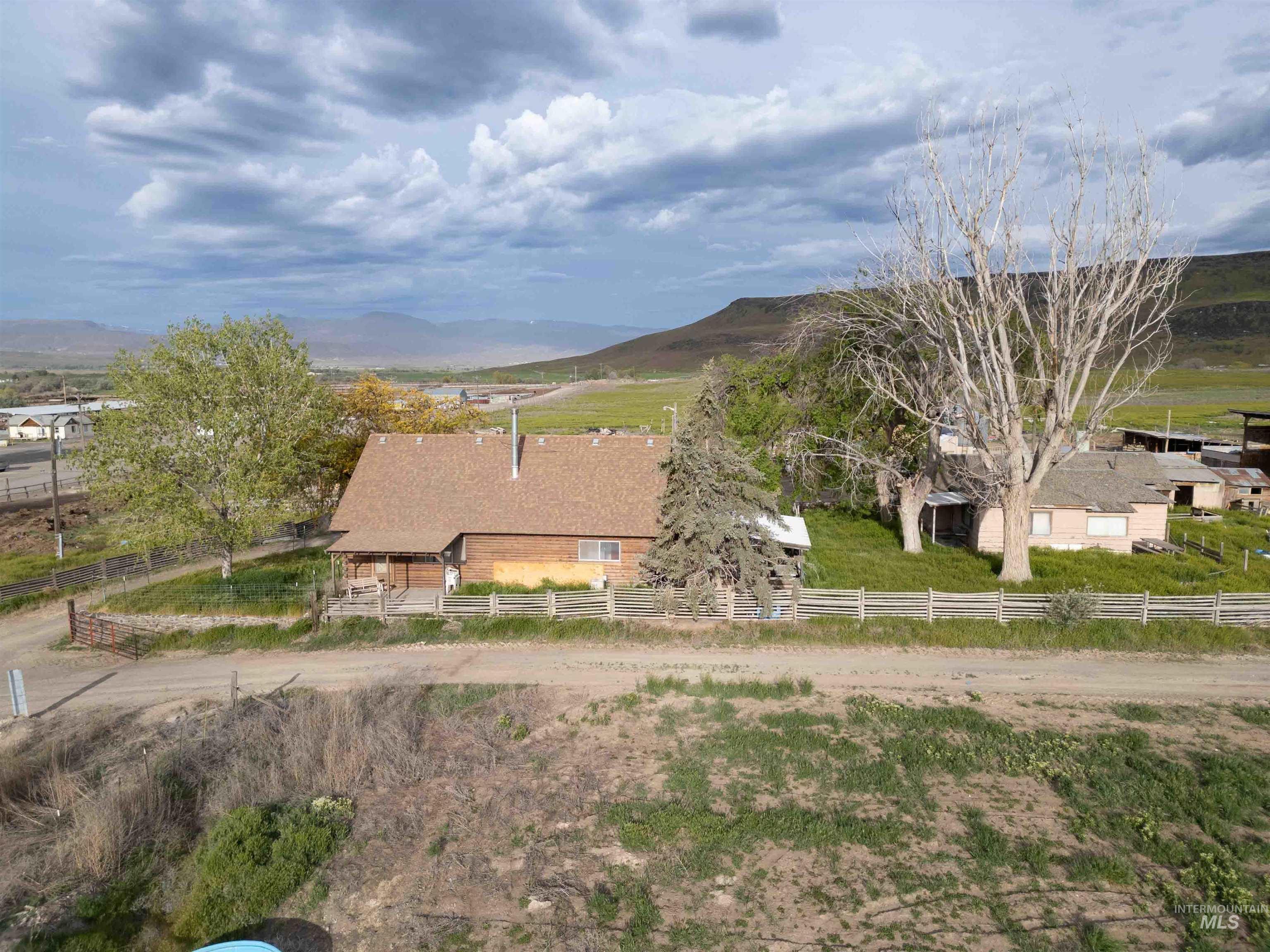 491 Hill, Melba, Idaho 83641, 2 Bedrooms, 2 Bathrooms, Farm & Ranch For Sale, Price $1,999,000,MLS 98924541