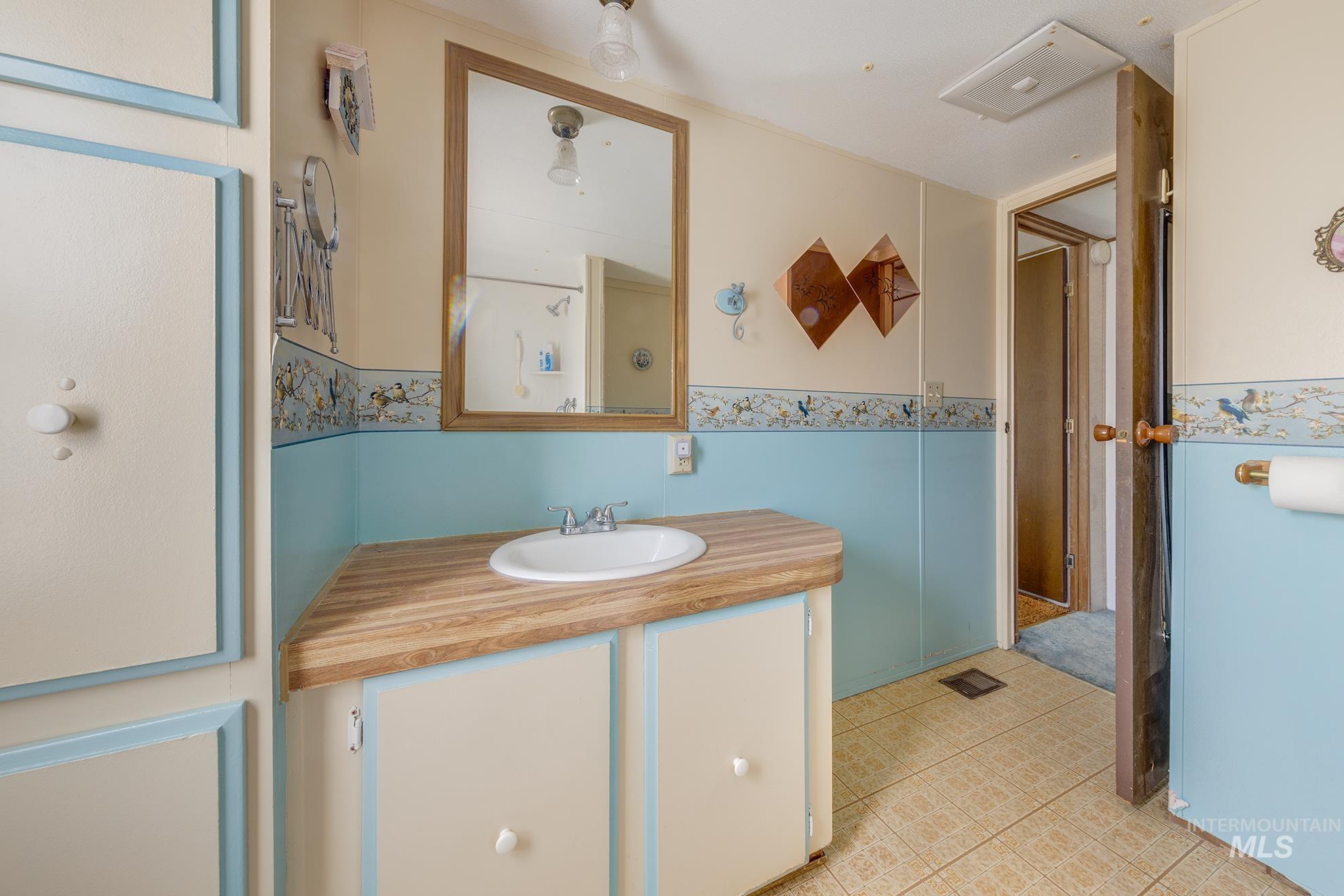 1500 W 7th St, Weiser, Idaho 83672, 2 Bedrooms, 1 Bathroom, Residential For Sale, Price $42,000, 98924557
