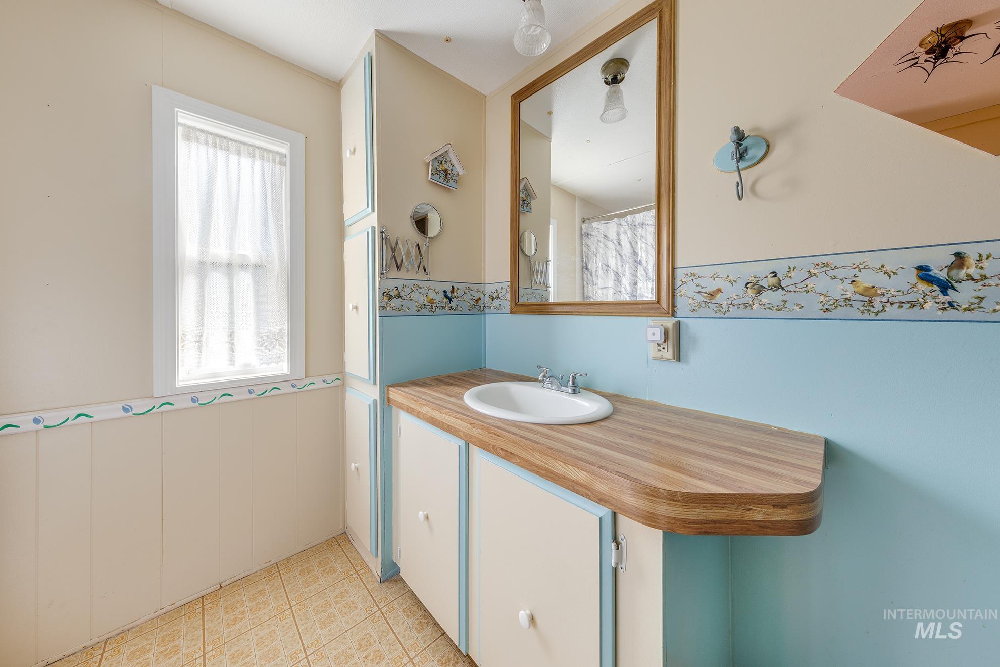 1500 W 7th St, Weiser, Idaho 83672, 2 Bedrooms, 1 Bathroom, Residential For Sale, Price $42,000, 98924557