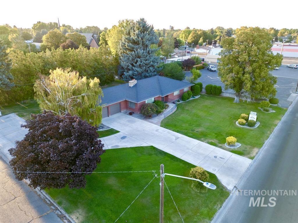 2240 Overland Ave, Burley, Idaho 83318, 4 Bedrooms, 3 Bathrooms, Residential For Sale, Price $450,000,MLS 98924578