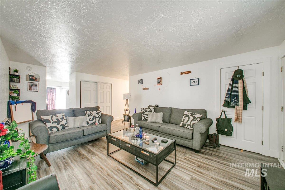 2011 Willow St, Caldwell, Idaho 83605, 2 Bedrooms, 1 Bathroom, Residential Income For Sale, Price $529,900, 98924611