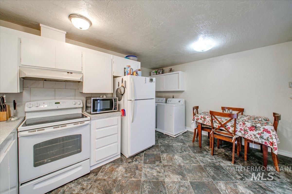 2011 Willow St, Caldwell, Idaho 83605, 2 Bedrooms, 1 Bathroom, Residential Income For Sale, Price $529,900, 98924611