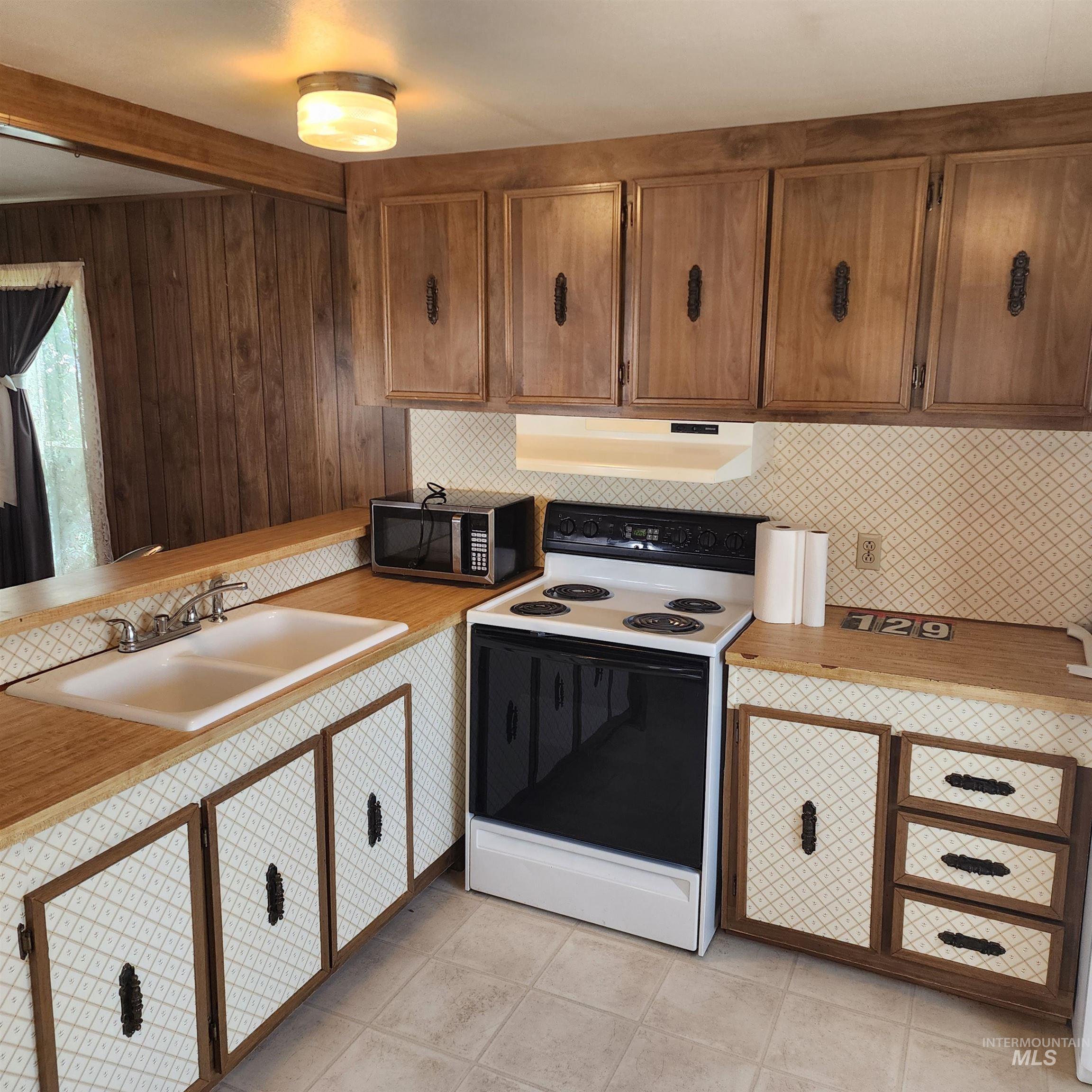 1410 W Flamingo, Nampa, Idaho 83651-1647, 2 Bedrooms, 1 Bathroom, Residential For Sale, Price $74,900, 98924615