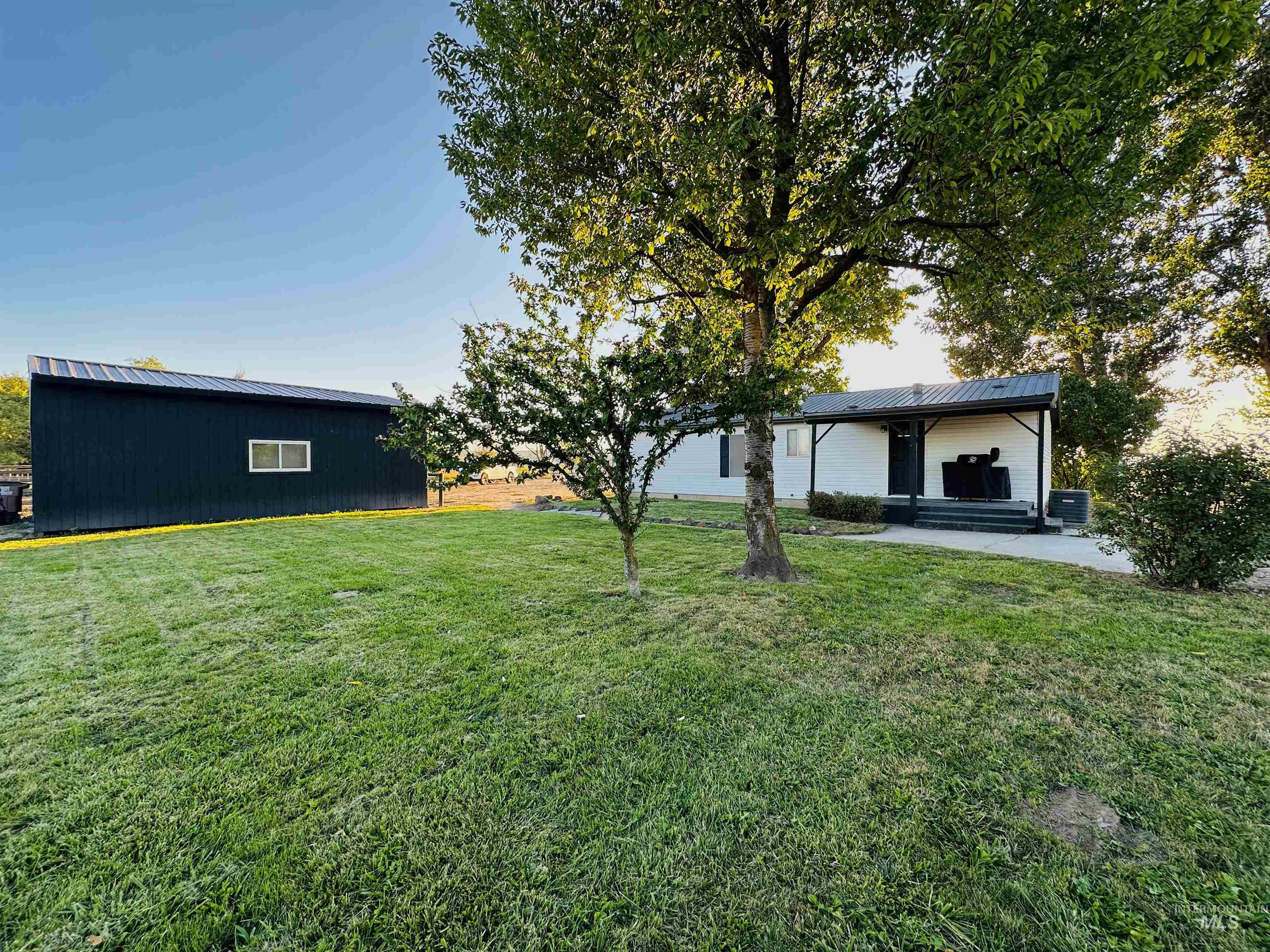 2210 Toms Cabin Rd, Emmett, Idaho 83617, 3 Bedrooms, 2 Bathrooms, Residential For Sale, Price $585,000,MLS 98924620