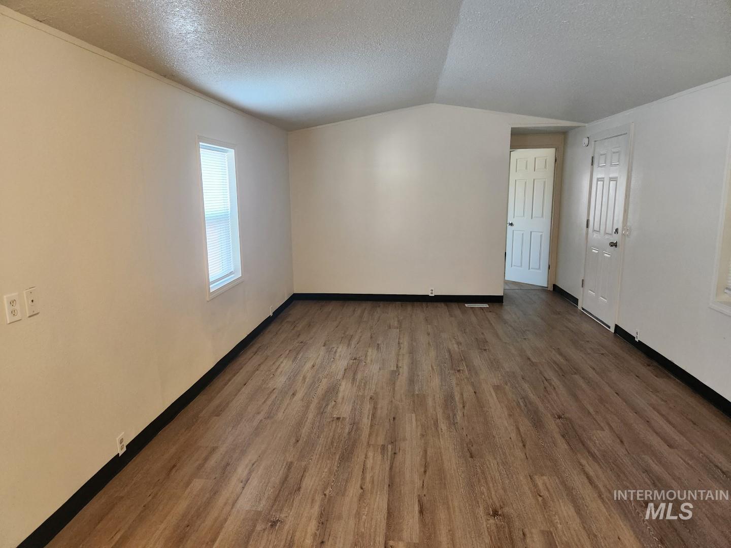 711 4th Ave N, Nampa, Idaho 83687, 2 Bedrooms, 2 Bathrooms, Residential For Sale, Price $78,900, 98924639
