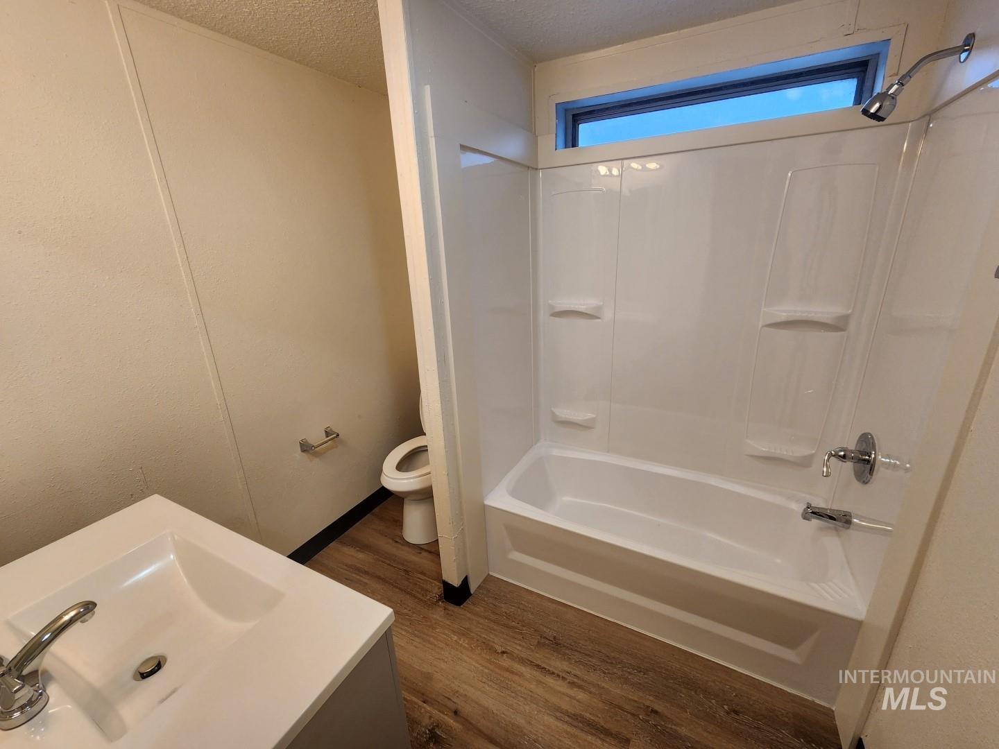 711 4th Ave N, Nampa, Idaho 83687, 2 Bedrooms, 2 Bathrooms, Residential For Sale, Price $78,900, 98924639