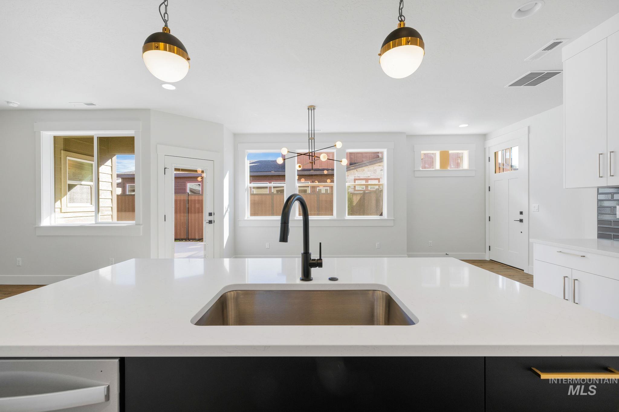 28 Bridger St, Cascade, Idaho 83611, 3 Bedrooms, 2.5 Bathrooms, Rental For Rent, Price $2,800, 98924660
