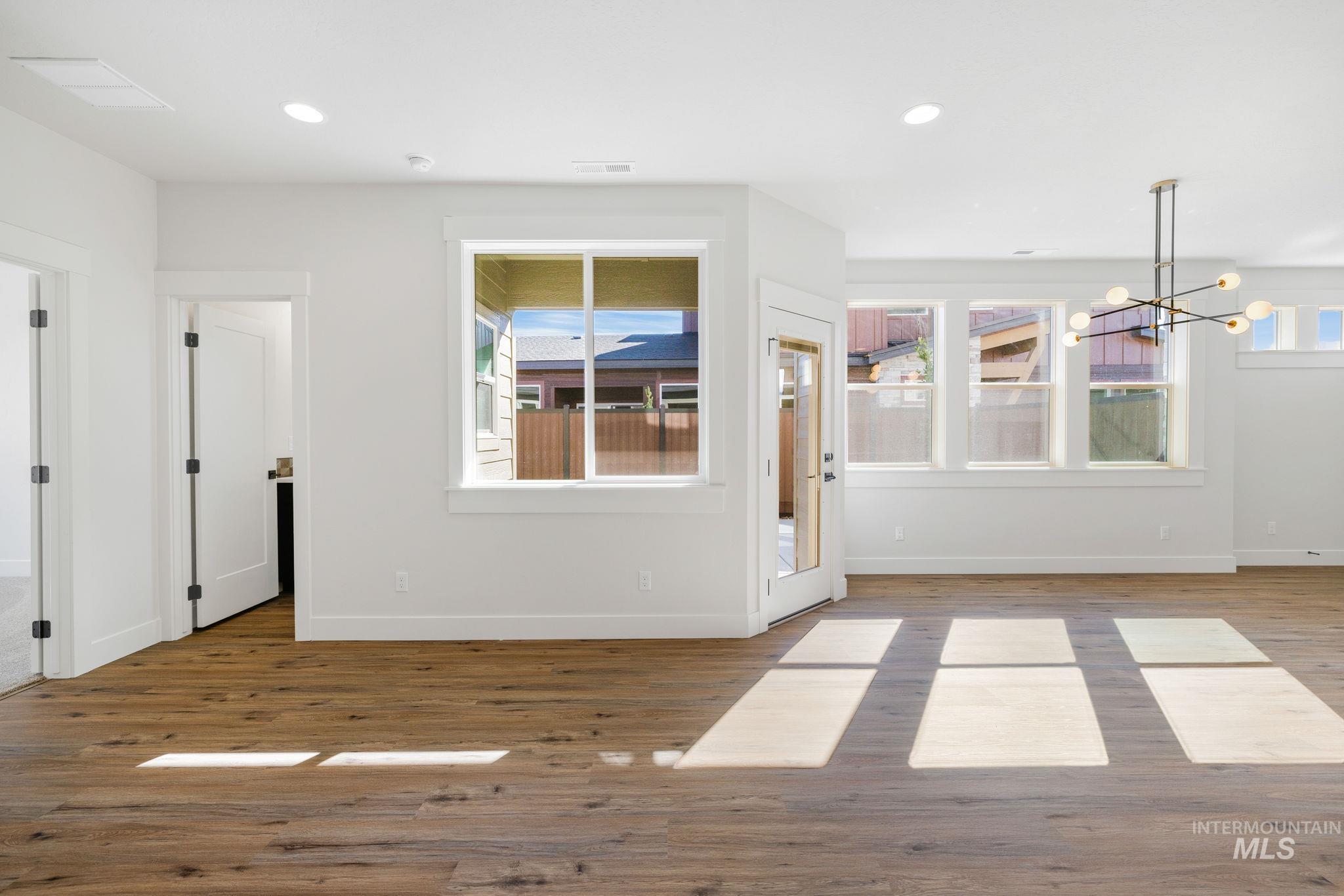 28 Bridger St, Cascade, Idaho 83611, 3 Bedrooms, 2.5 Bathrooms, Rental For Rent, Price $2,800, 98924660