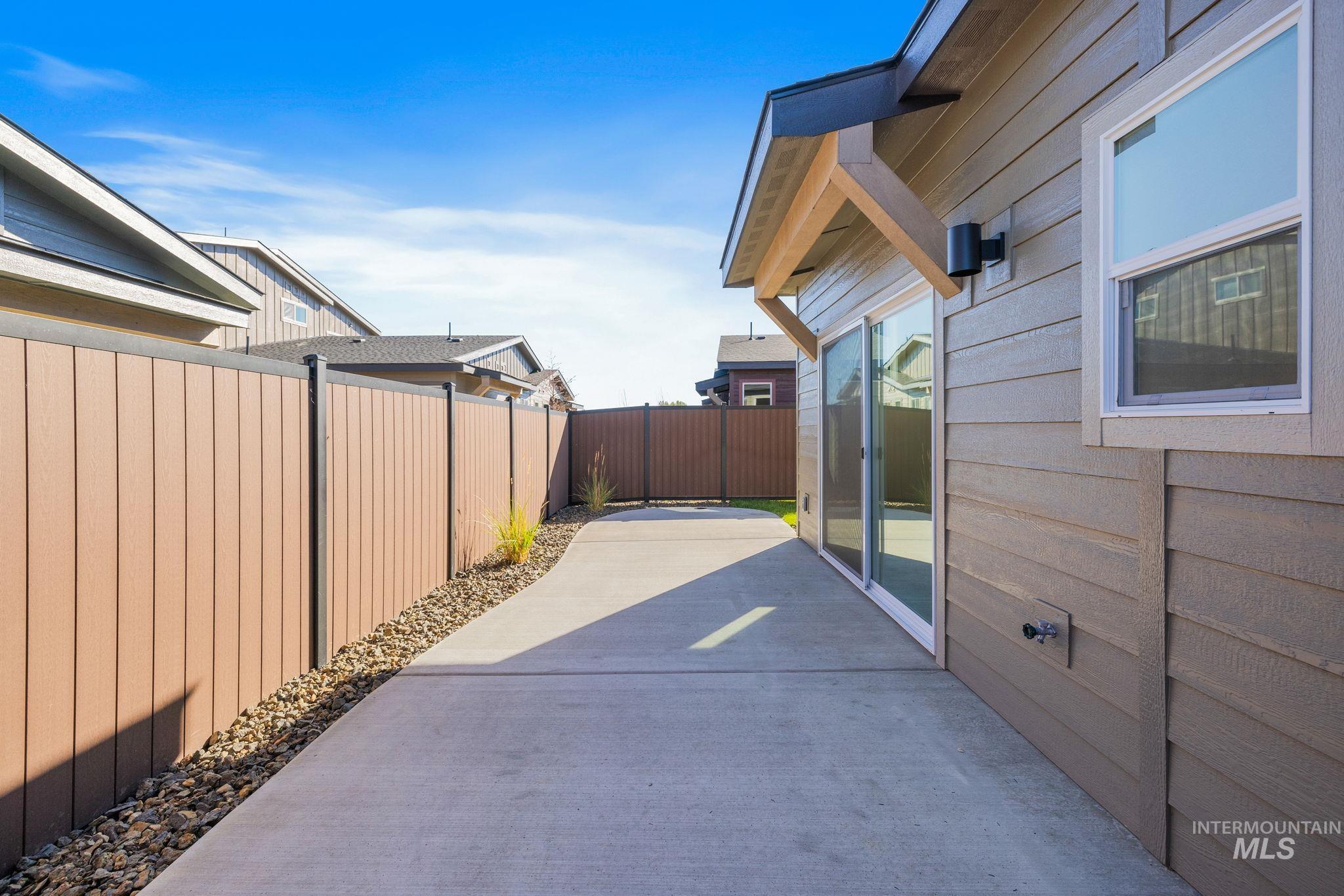 28 Bridger St, Cascade, Idaho 83611, 3 Bedrooms, 2.5 Bathrooms, Rental For Rent, Price $2,800, 98924660