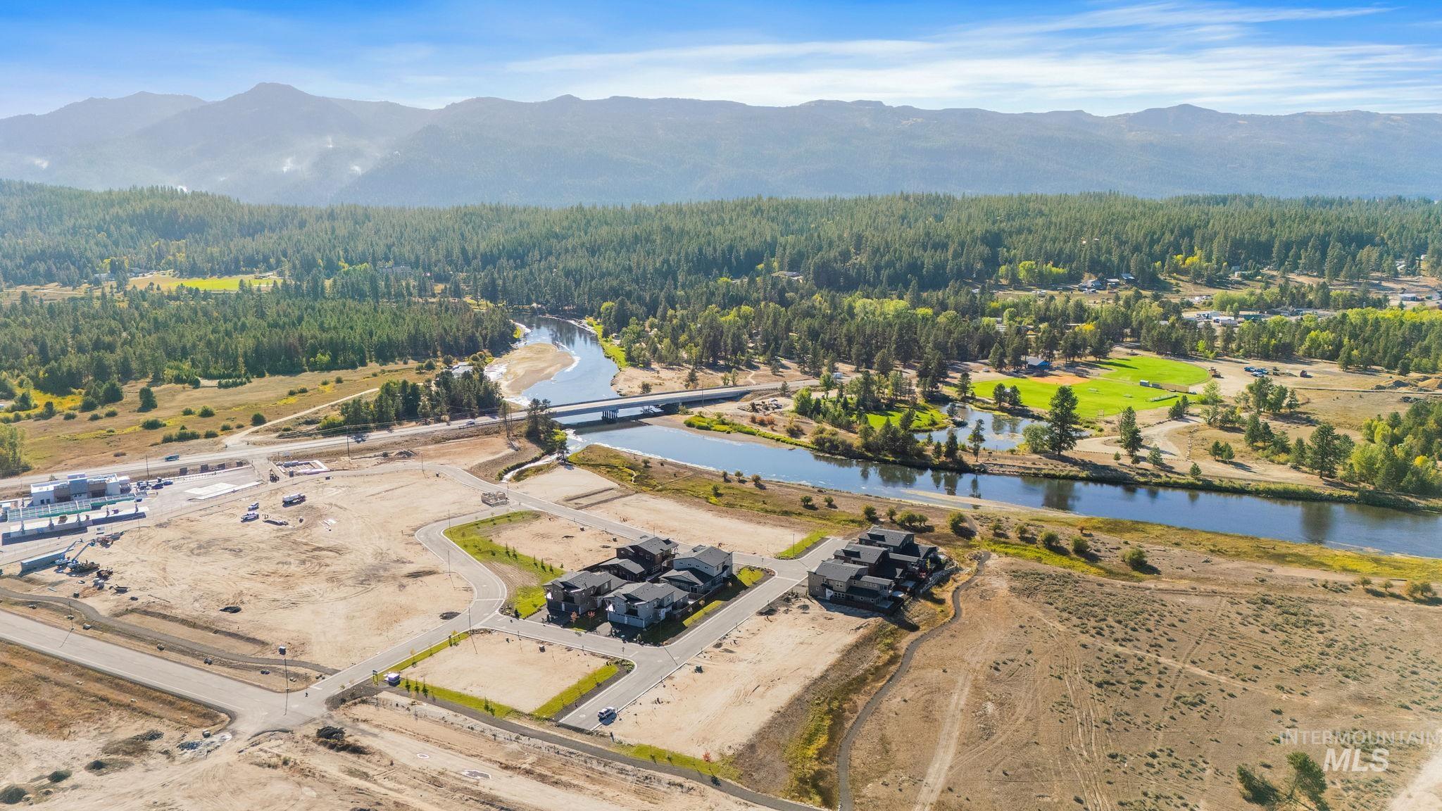 28 Bridger St, Cascade, Idaho 83611, 3 Bedrooms, 2.5 Bathrooms, Rental For Rent, Price $2,800, 98924660