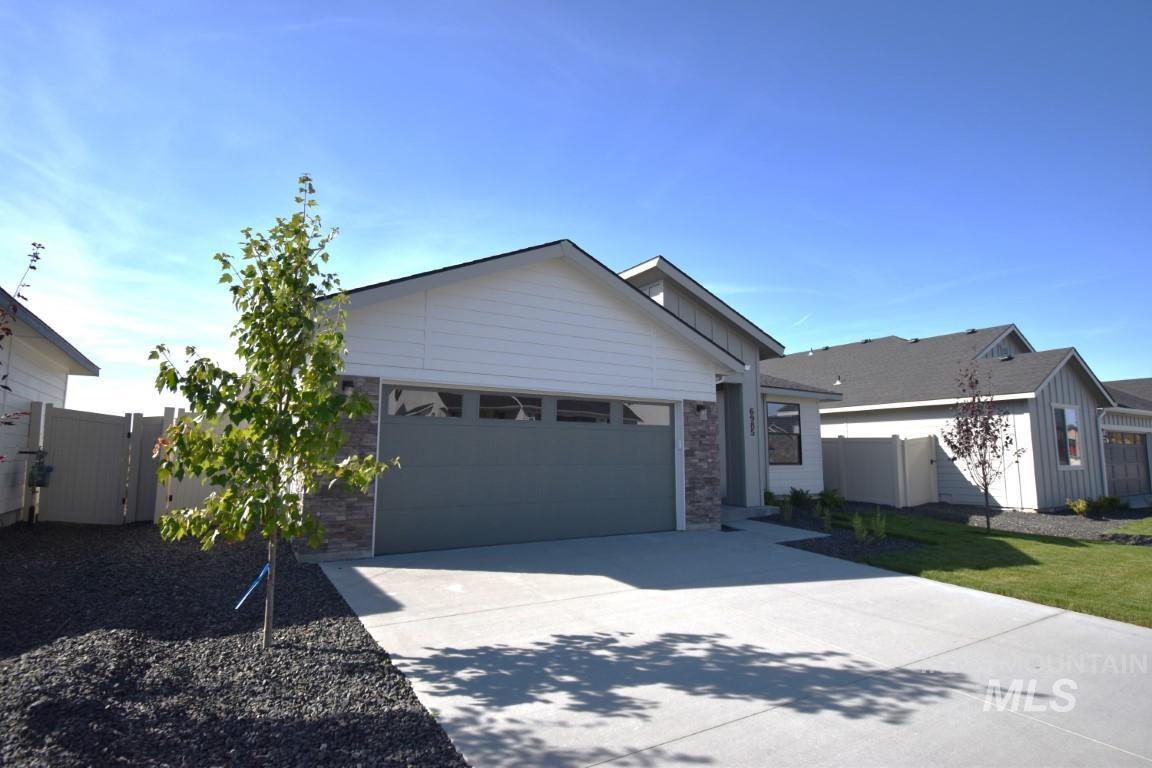 6985 W Redwood Creek Dr, Meridian, Idaho 83646, 3 Bedrooms, 2 Bathrooms, Rental For Rent, Price $2,725,MLS 98924674