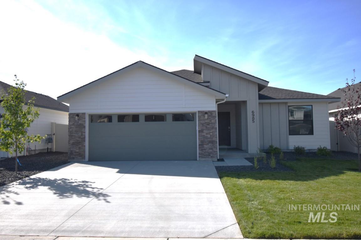 6985 W Redwood Creek Dr, Meridian, Idaho 83646, 3 Bedrooms, 2 Bathrooms, Rental For Rent, Price $2,195,MLS 98924674