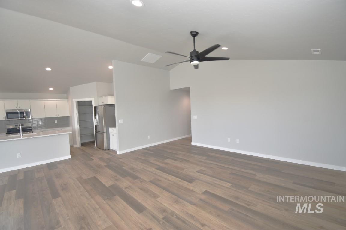 6969 W Redwood Creek Dr, Meridian, Idaho 83646, 4 Bedrooms, 2 Bathrooms, Rental For Rent, Price $2,725, 98924675