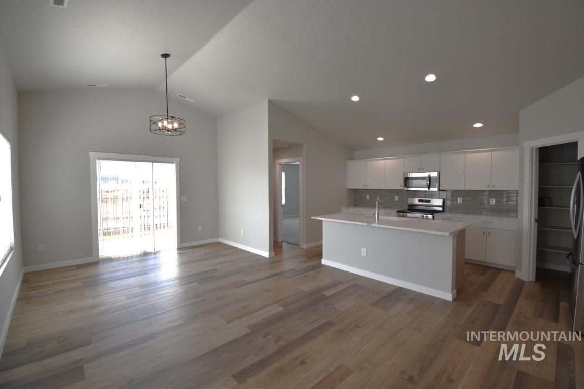 6969 W Redwood Creek Dr, Meridian, Idaho 83646, 4 Bedrooms, 2 Bathrooms, Rental For Rent, Price $2,725, 98924675