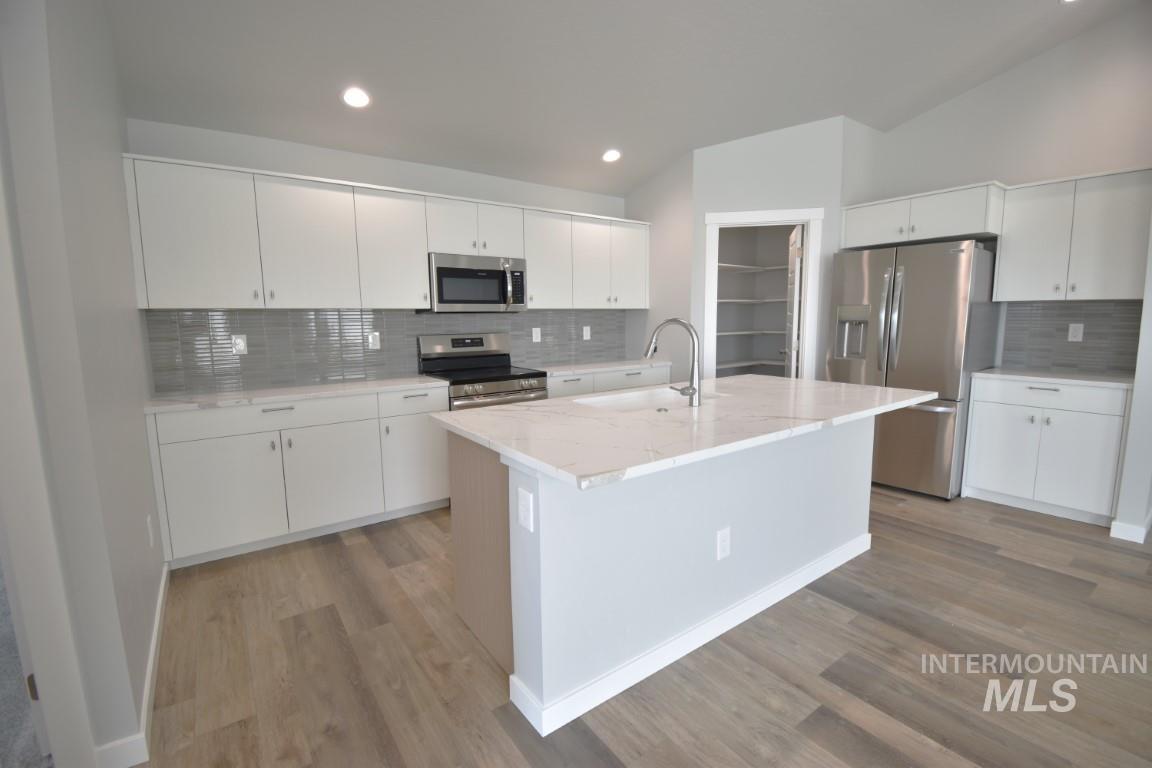 6969 W Redwood Creek Dr, Meridian, Idaho 83646, 4 Bedrooms, 2 Bathrooms, Rental For Rent, Price $2,725, 98924675