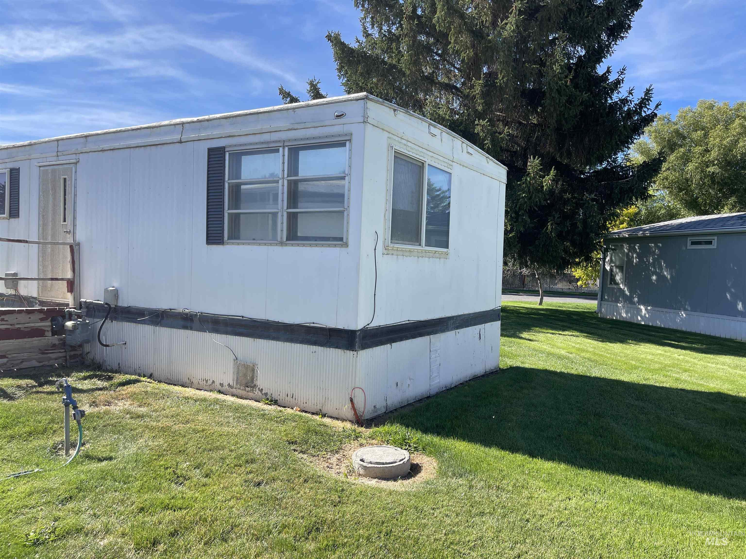 198 South Hills Rd #143, Twin Falls, Idaho 83301, 2 Bedrooms, 1 Bathroom, Residential For Sale, Price $44,000, 98924746