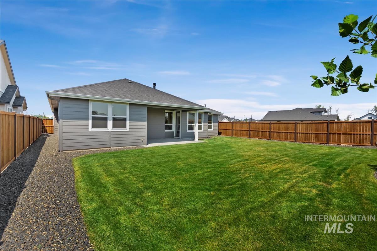 136 Ziklag Ave, Kuna, Idaho 83634, 3 Bedrooms, 2 Bathrooms, Residential For Sale, Price $659,900,MLS 98924754