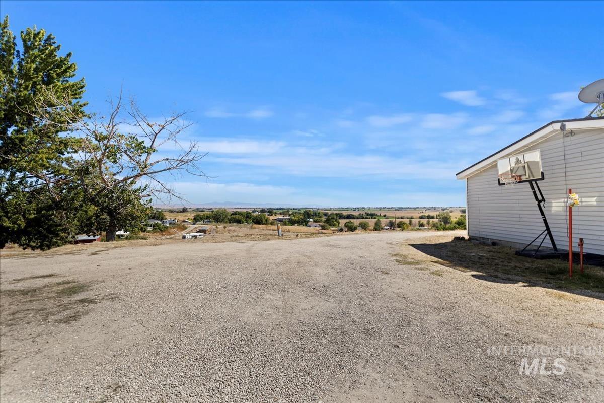 17120 Goodson Rd, Caldwell, Idaho 83607, 3 Bedrooms, 2 Bathrooms, Residential For Sale, Price $450,000,MLS 98924813