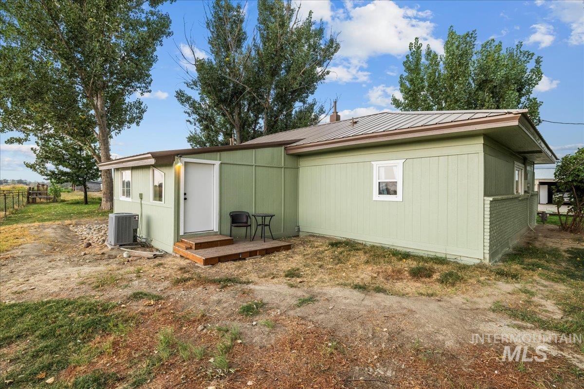 1115 NW 11th Ave, Payette, Idaho 83661, 4 Bedrooms, 1 Bathroom, Farm & Ranch For Sale, Price $949,500, 98924845