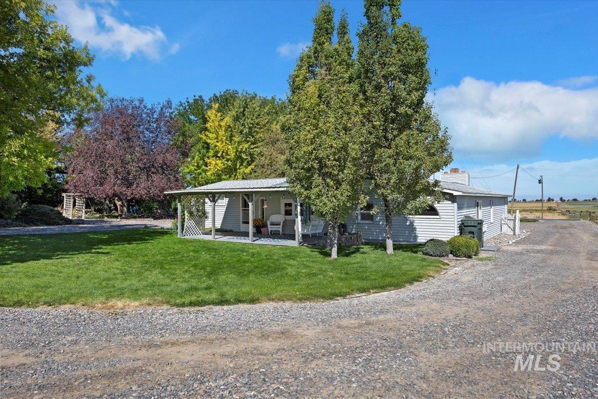 1349 E 4000 N, Buhl, Idaho 83316, 3 Bedrooms, 1.5 Bathrooms, Residential For Sale, Price $349,900,MLS 98924859