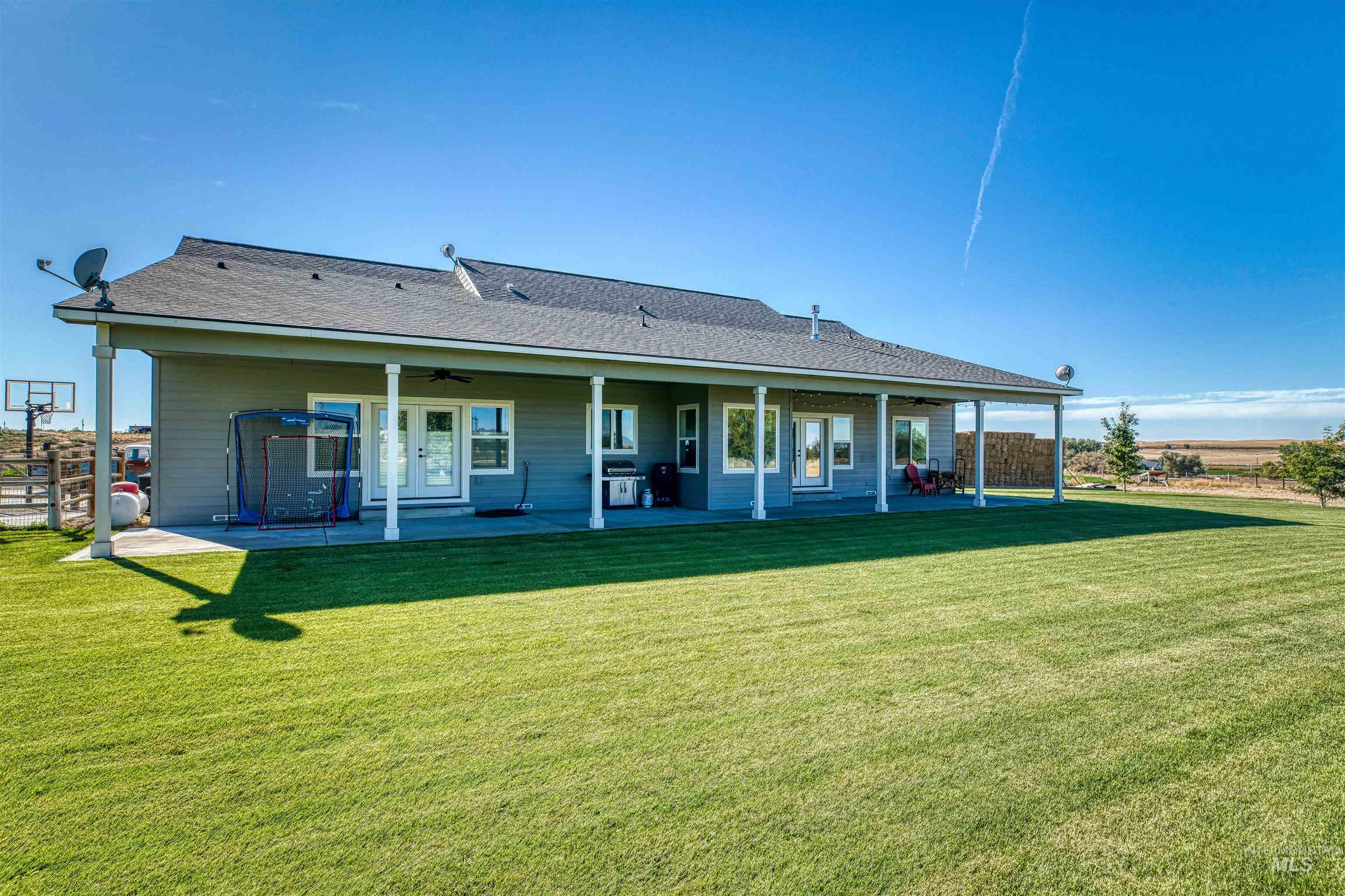 27652 Hop Rd, Caldwell, Idaho 83607, 3 Bedrooms, 2.5 Bathrooms, Residential For Sale, Price $1,898,000, 98924871