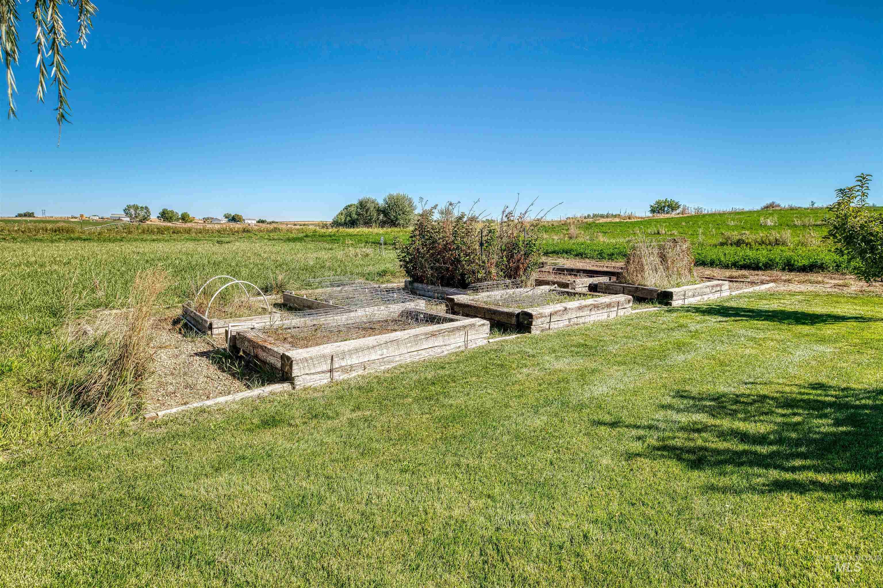 27652 Hop Rd, Caldwell, Idaho 83607, 3 Bedrooms, 2.5 Bathrooms, Residential For Sale, Price $1,898,000, 98924871