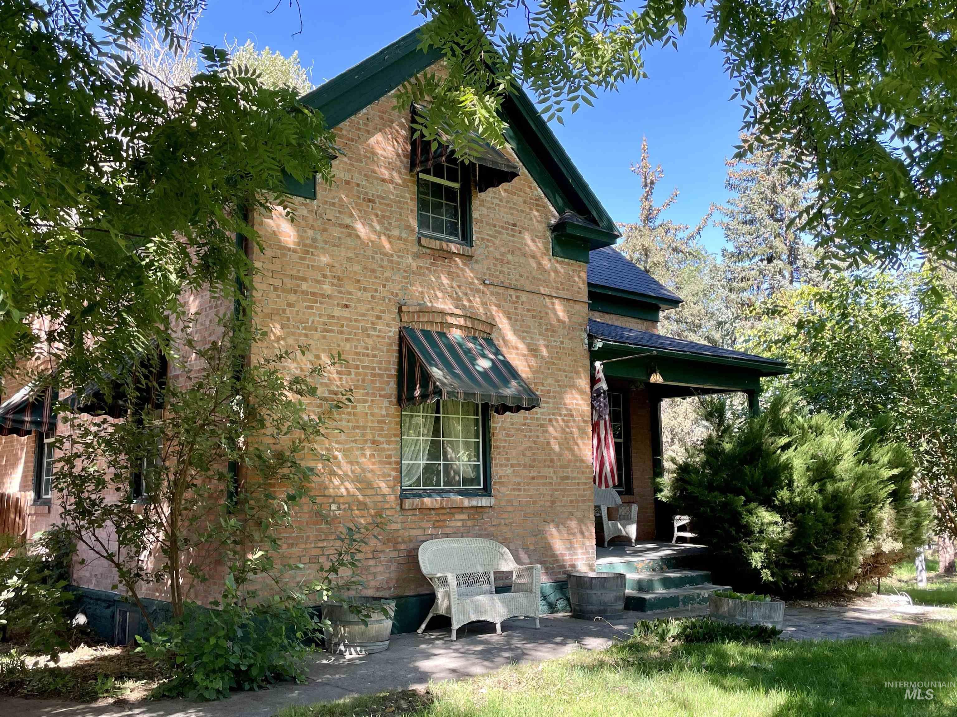 2827 S 1050 East, Hagerman, Idaho 83332-5835, 3 Bedrooms, 2 Bathrooms, Residential For Sale, Price $449,900, 98924878