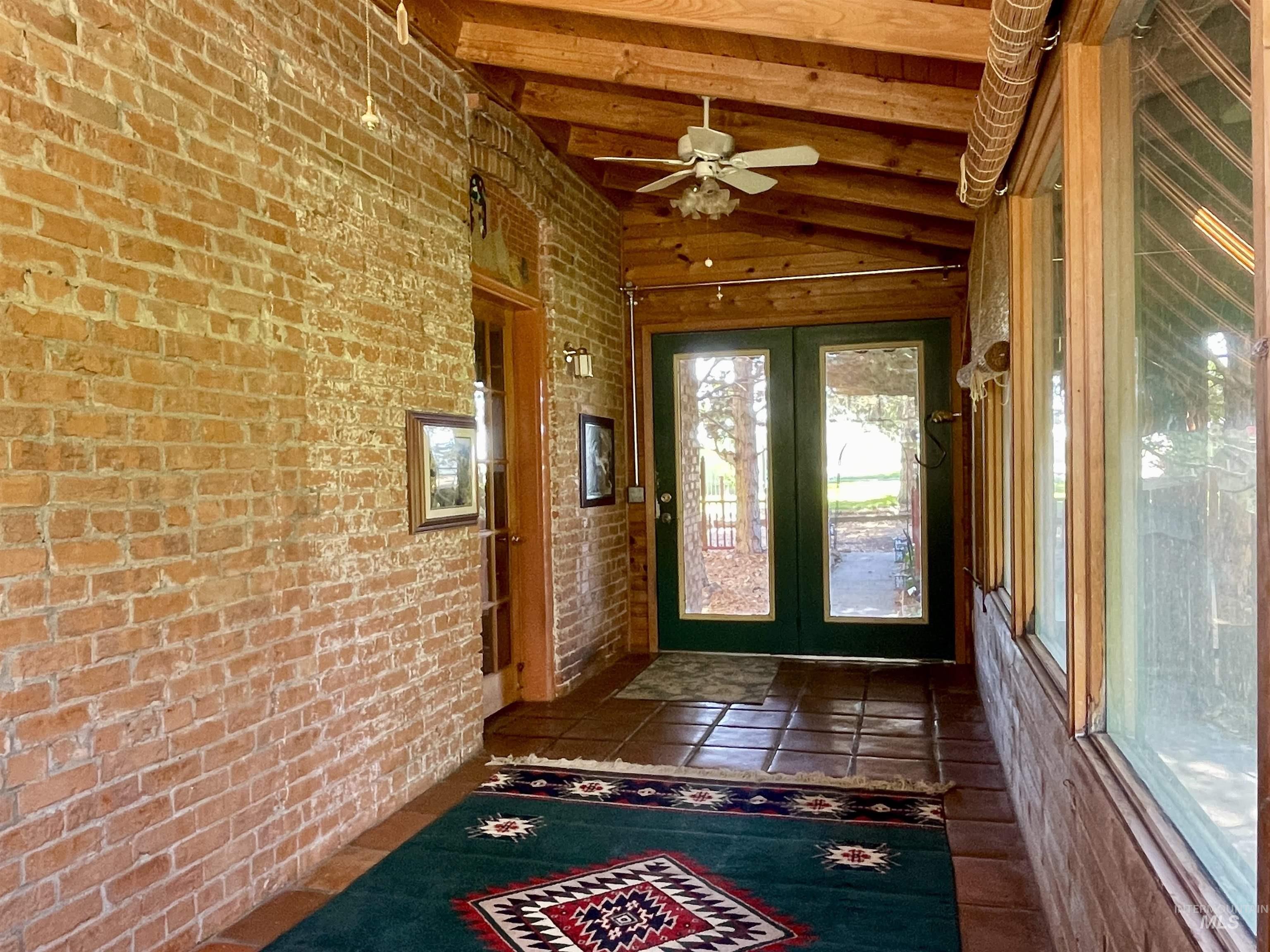 2827 S 1050 East, Hagerman, Idaho 83332-5835, 3 Bedrooms, 2 Bathrooms, Residential For Sale, Price $449,900, 98924878