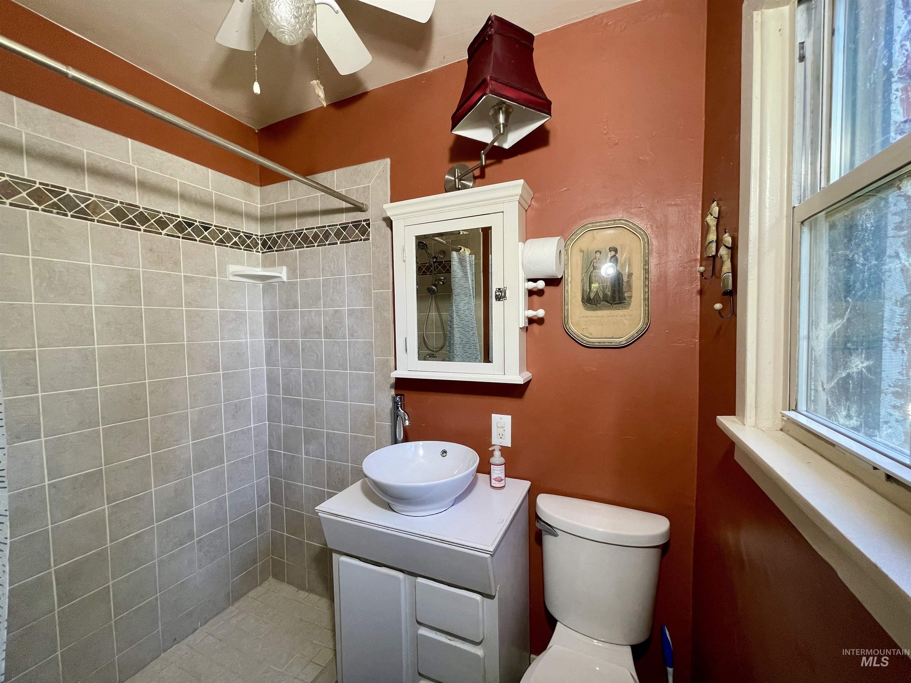 2827 S 1050 East, Hagerman, Idaho 83332-5835, 3 Bedrooms, 2 Bathrooms, Residential For Sale, Price $449,900, 98924878