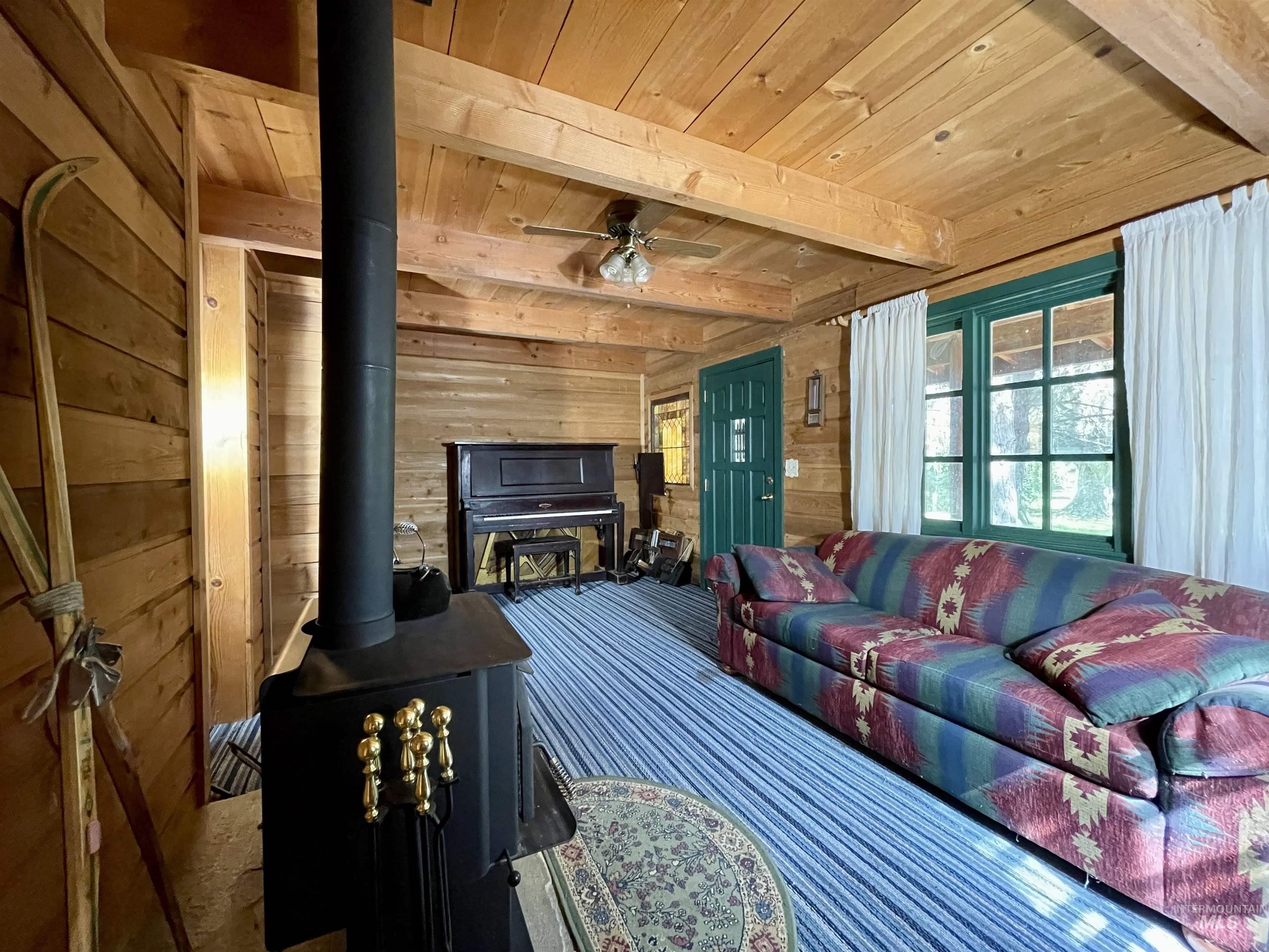 2827 S 1050 East, Hagerman, Idaho 83332-5835, 3 Bedrooms, 2 Bathrooms, Residential For Sale, Price $449,900, 98924878