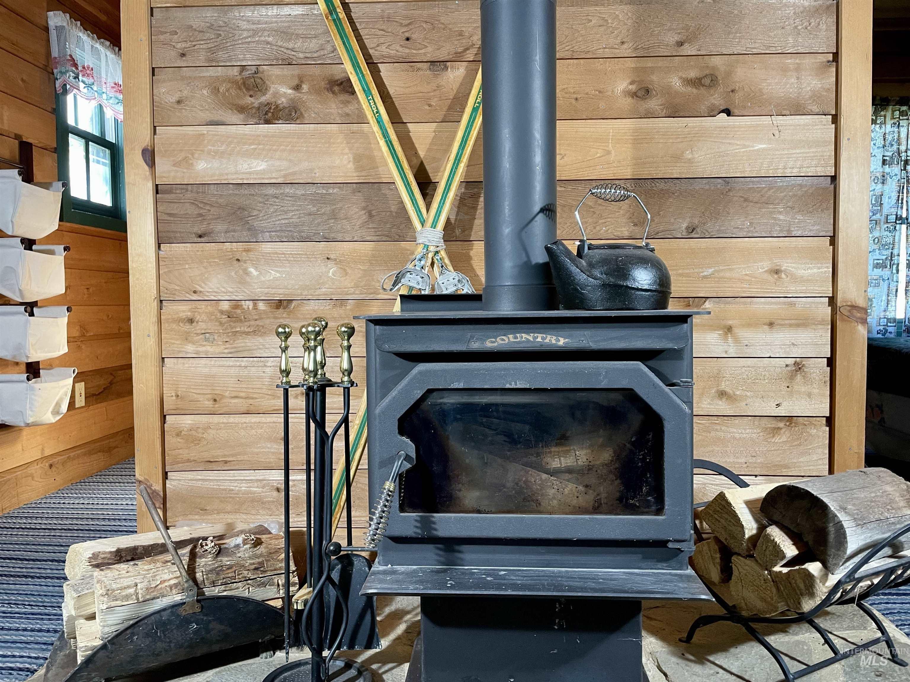 2827 S 1050 East, Hagerman, Idaho 83332-5835, 3 Bedrooms, 2 Bathrooms, Residential For Sale, Price $449,900, 98924878