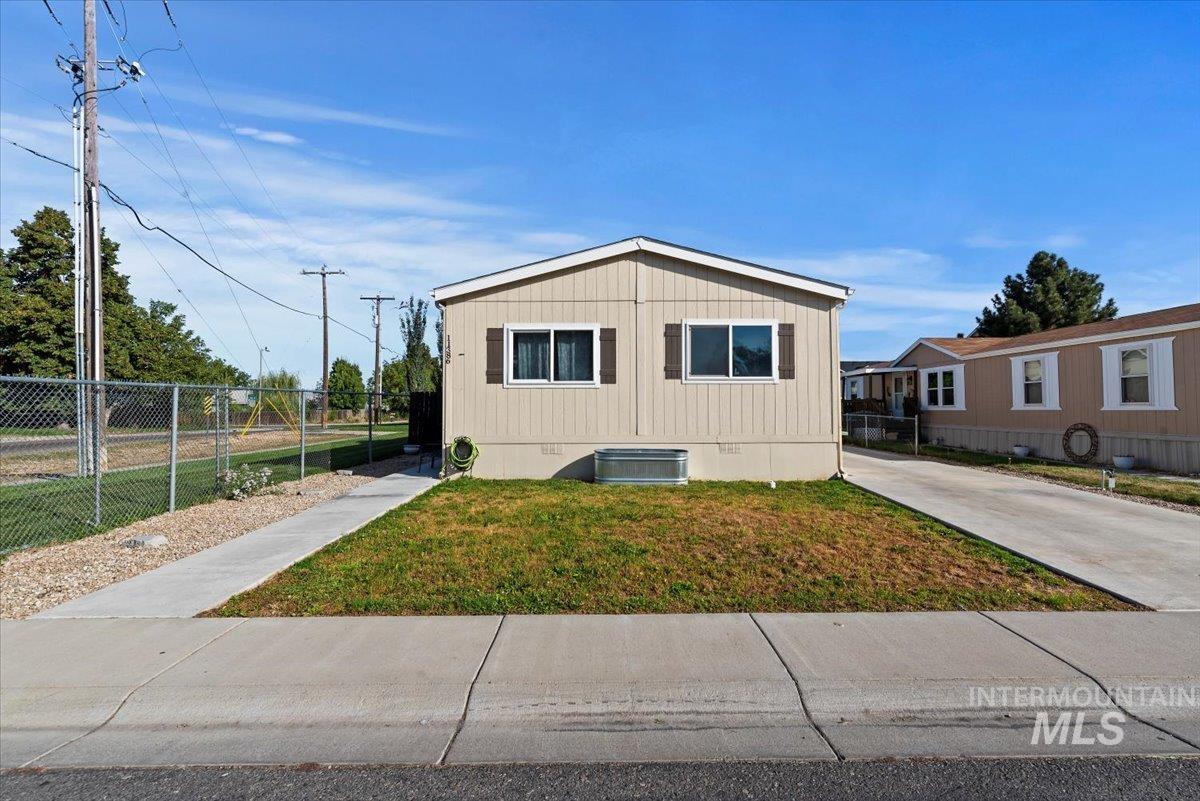 11386 W. Azure Lane, Boise, Idaho 83713, 4 Bedrooms, 2 Bathrooms, Residential For Sale, Price $139,900, 98924881
