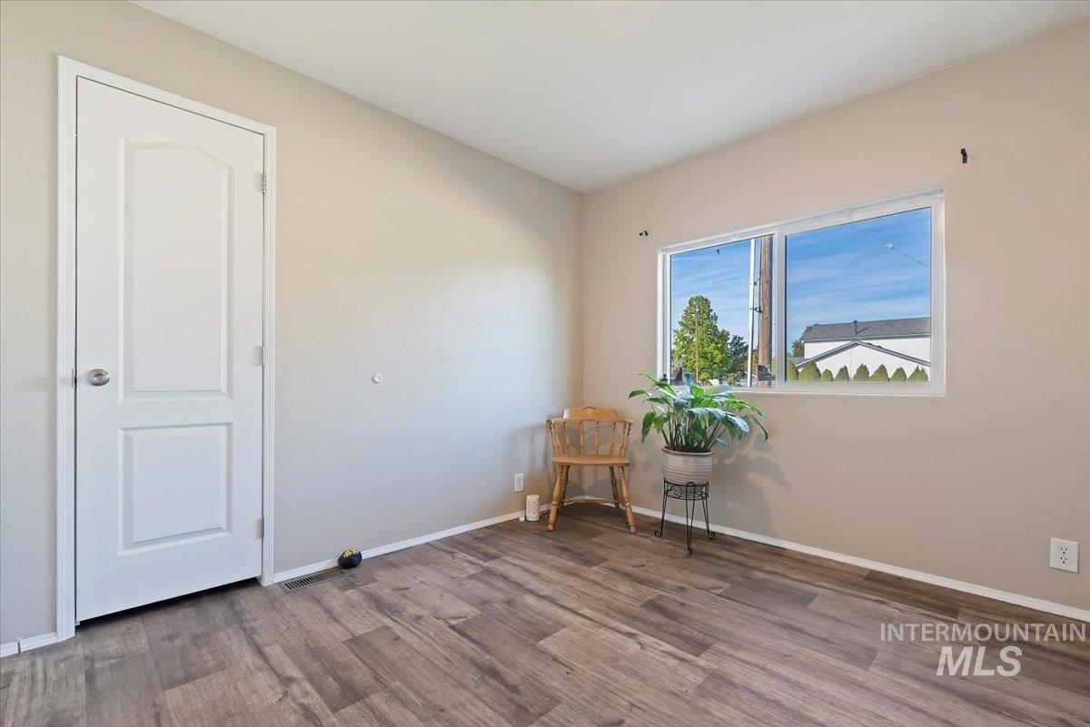 11386 W. Azure Lane, Boise, Idaho 83713, 4 Bedrooms, 2 Bathrooms, Residential For Sale, Price $139,900, 98924881