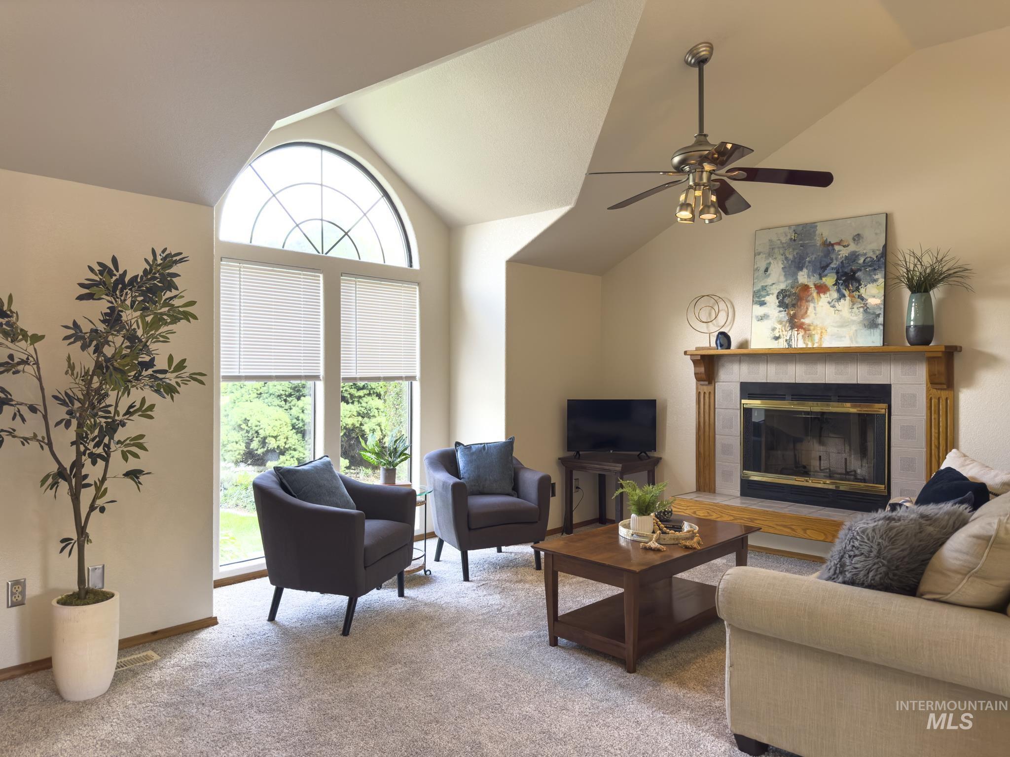 5625 W Drawbridge Dr., Boise, Idaho 83703, 3 Bedrooms, 2 Bathrooms, Residential Income For Sale, Price $424,900, 98924886