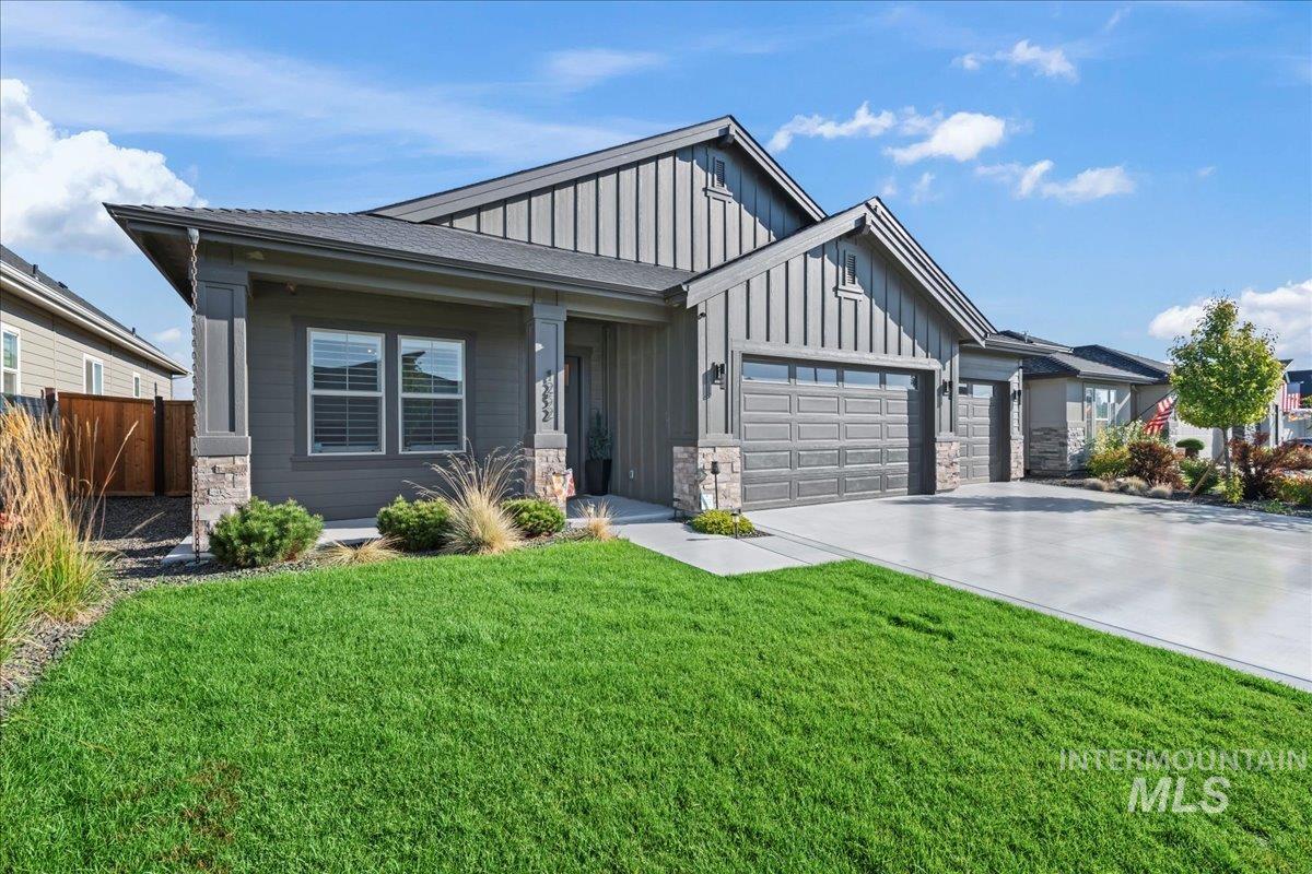 1252 W Capstone Dr, Nampa, Idaho 83686, 3 Bedrooms, 3 Bathrooms, Residential For Sale, Price $645,000,MLS 98924888