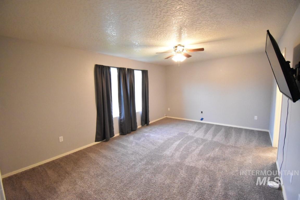 3302 S Country Village Ave, Caldwell, Idaho 83605, 4 Bedrooms, 2.5 Bathrooms, Rental For Rent, Price $2,500, 98924892