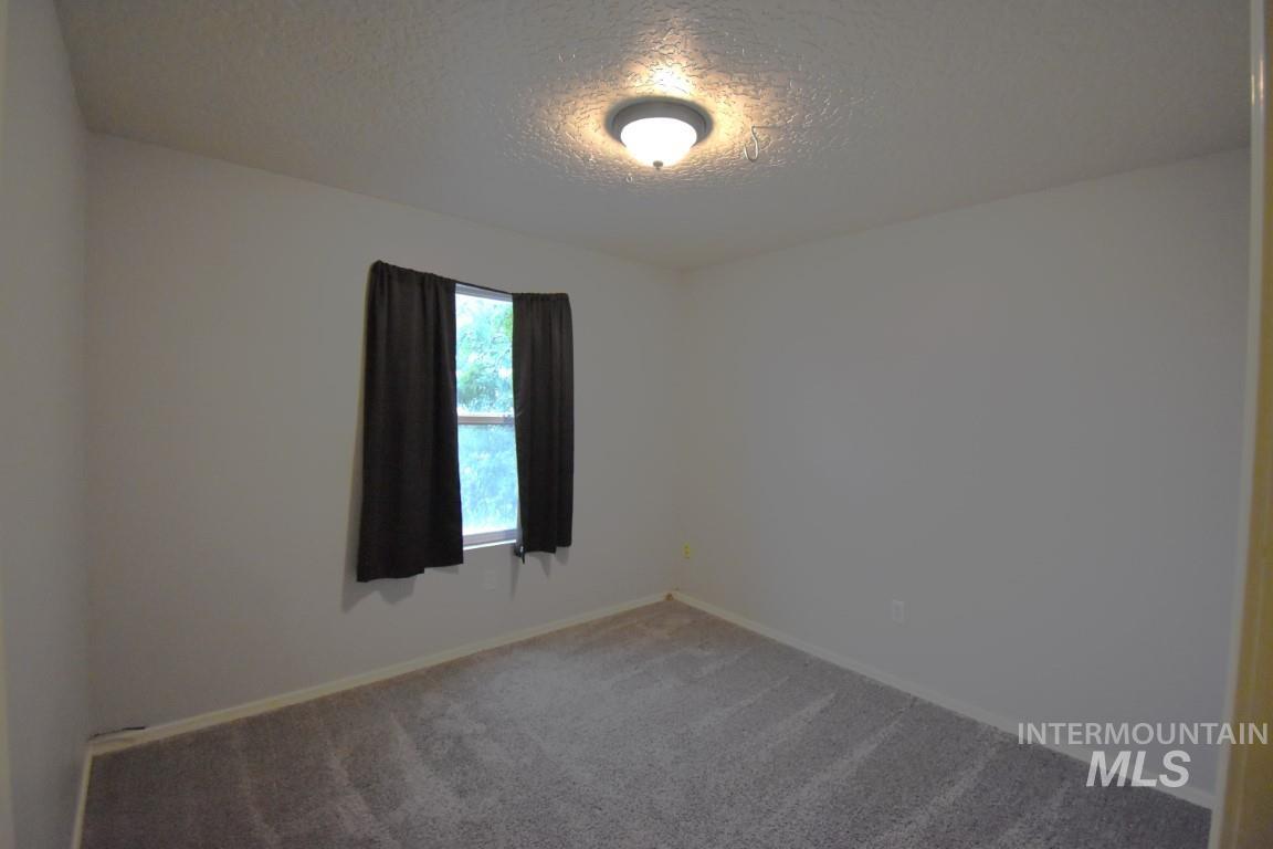 3302 S Country Village Ave, Caldwell, Idaho 83605, 4 Bedrooms, 2.5 Bathrooms, Rental For Rent, Price $2,500, 98924892