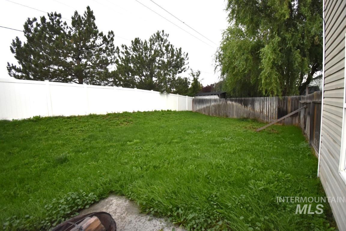 3302 S Country Village Ave, Caldwell, Idaho 83605, 4 Bedrooms, 2.5 Bathrooms, Rental For Rent, Price $2,500, 98924892