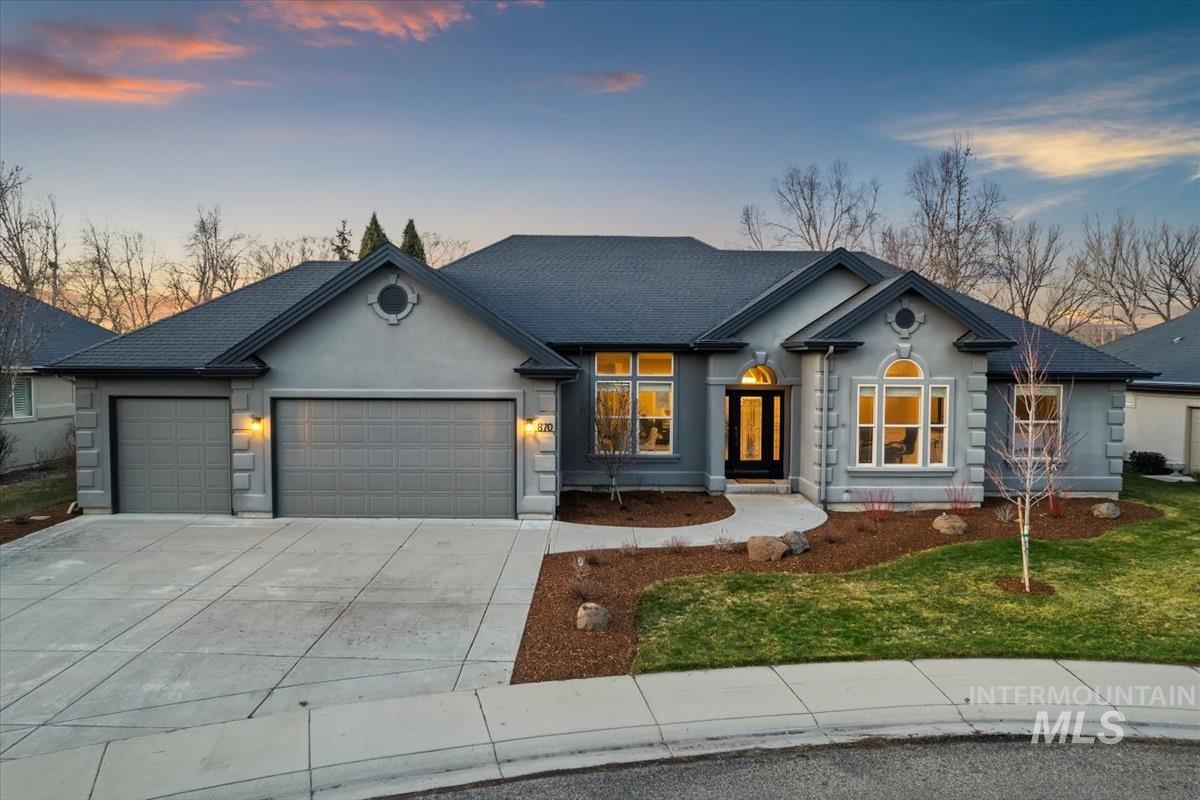 870 W Colchester Dr, Eagle, Idaho 83616-5890, 4 Bedrooms, 2.5 Bathrooms, Residential For Sale, Price $924,900,MLS 98924897