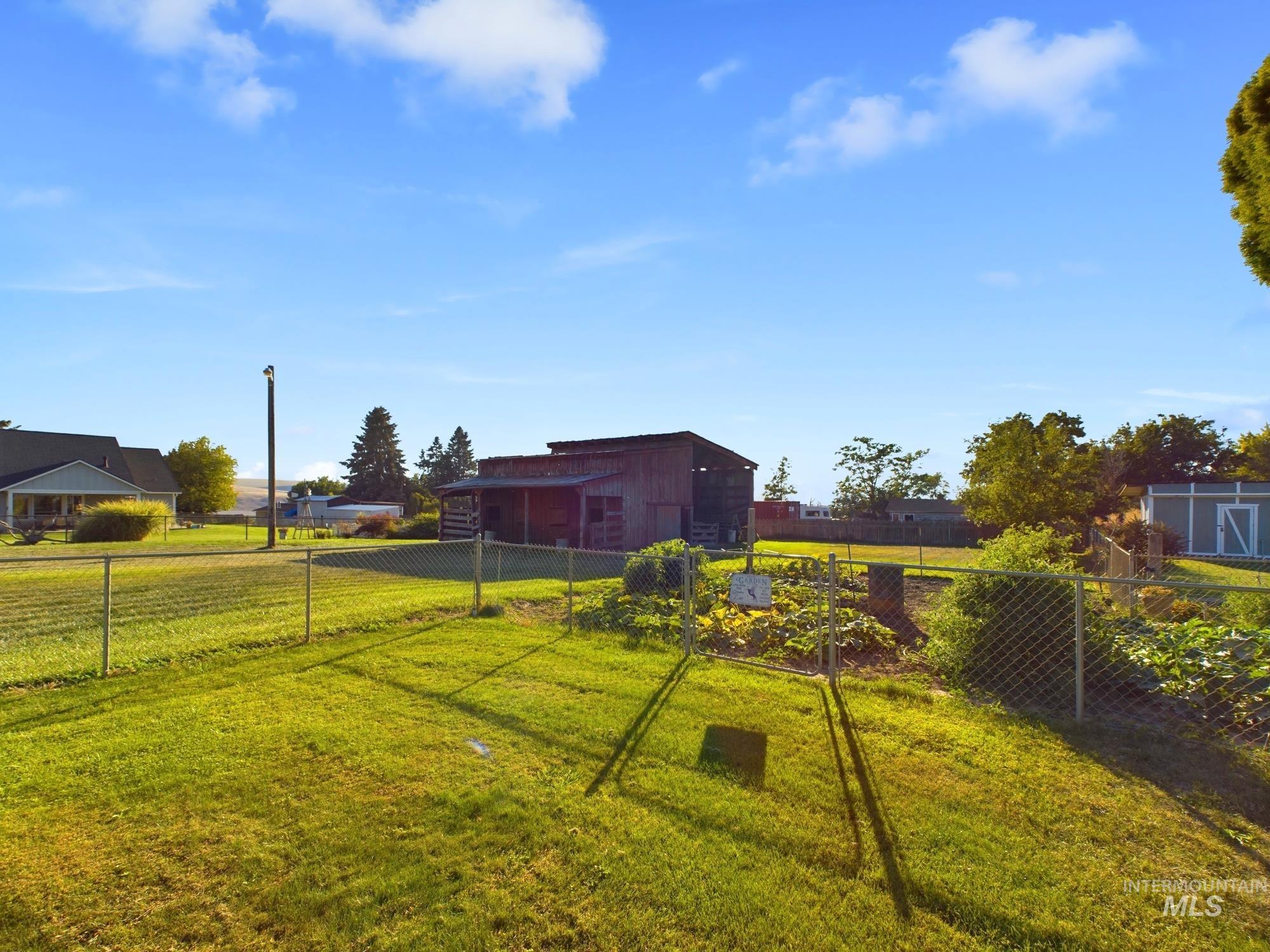 2130 Ripon Ave, Lewiston, Idaho 83501, 5 Bedrooms, 2 Bathrooms, Residential For Sale, Price $535,000,MLS 98924902