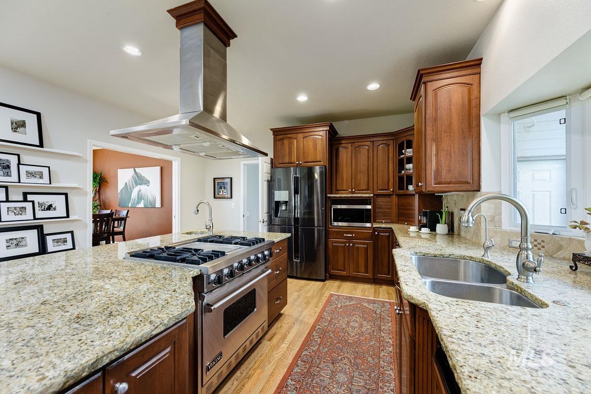2191 N Hollybrook Place, Eagle, Idaho 83616, 4 Bedrooms, 3.5 Bathrooms, Residential For Sale, Price $1,650,000, 98924918