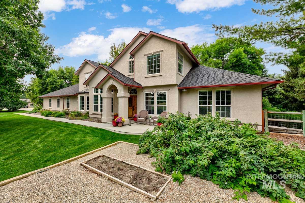 2191 N Hollybrook Place, Eagle, Idaho 83616, 4 Bedrooms, 3.5 Bathrooms, Residential For Sale, Price $1,650,000, 98924918