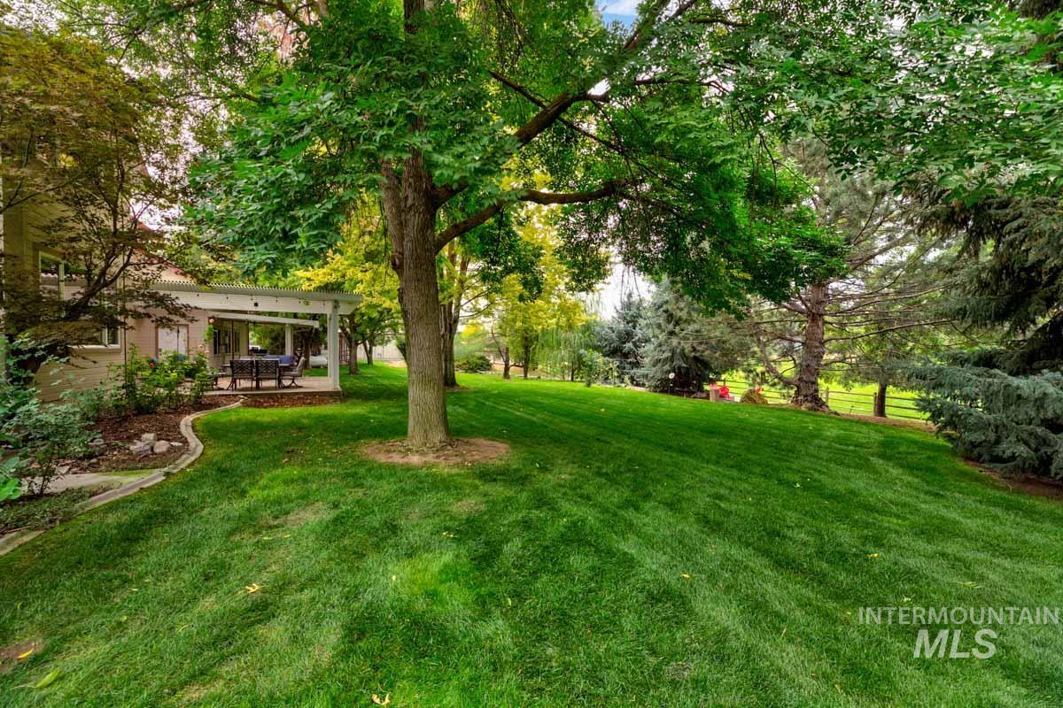 2191 N Hollybrook Place, Eagle, Idaho 83616, 4 Bedrooms, 3.5 Bathrooms, Residential For Sale, Price $1,650,000, 98924918