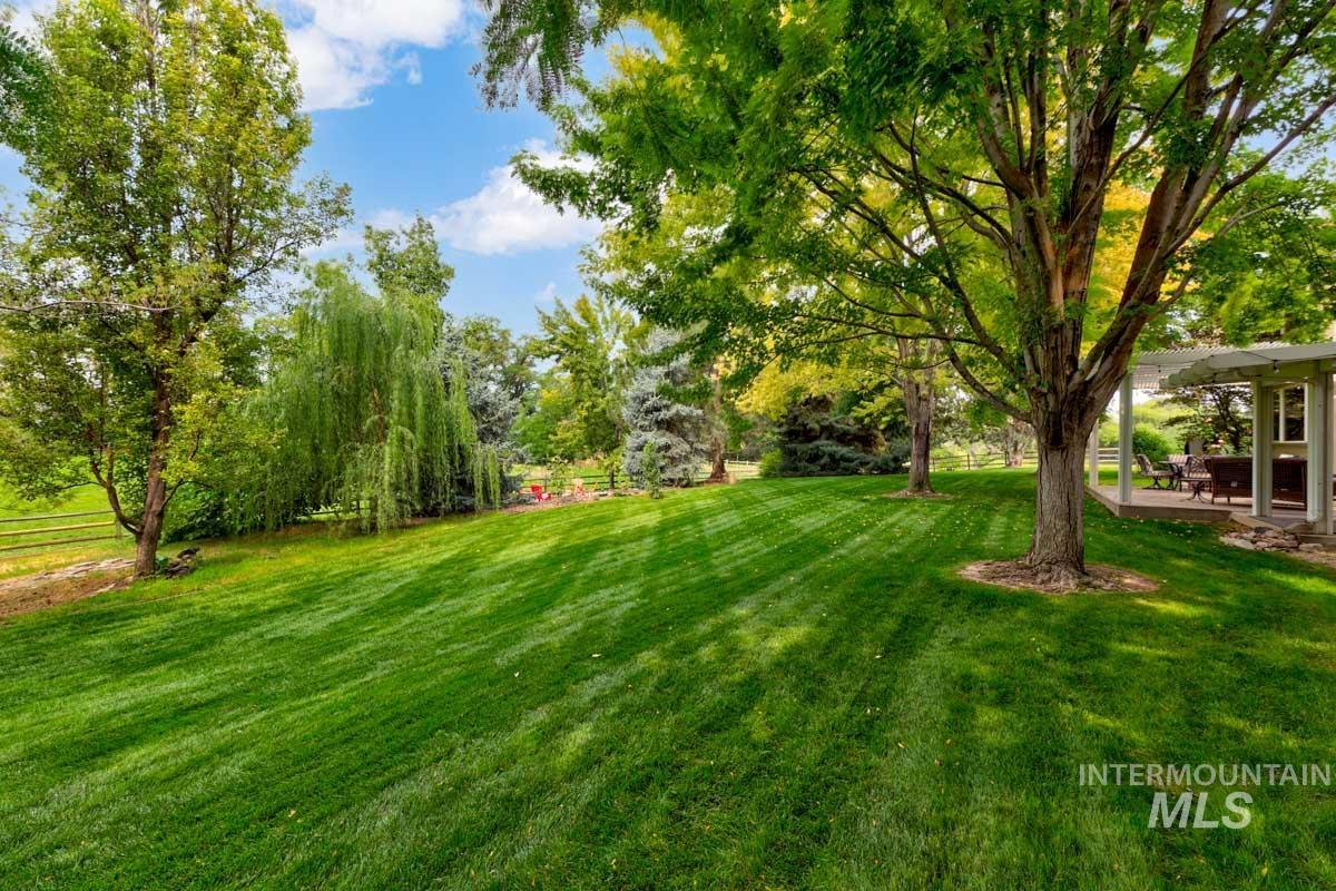 2191 N Hollybrook Place, Eagle, Idaho 83616, 4 Bedrooms, 3.5 Bathrooms, Residential For Sale, Price $1,650,000, 98924918