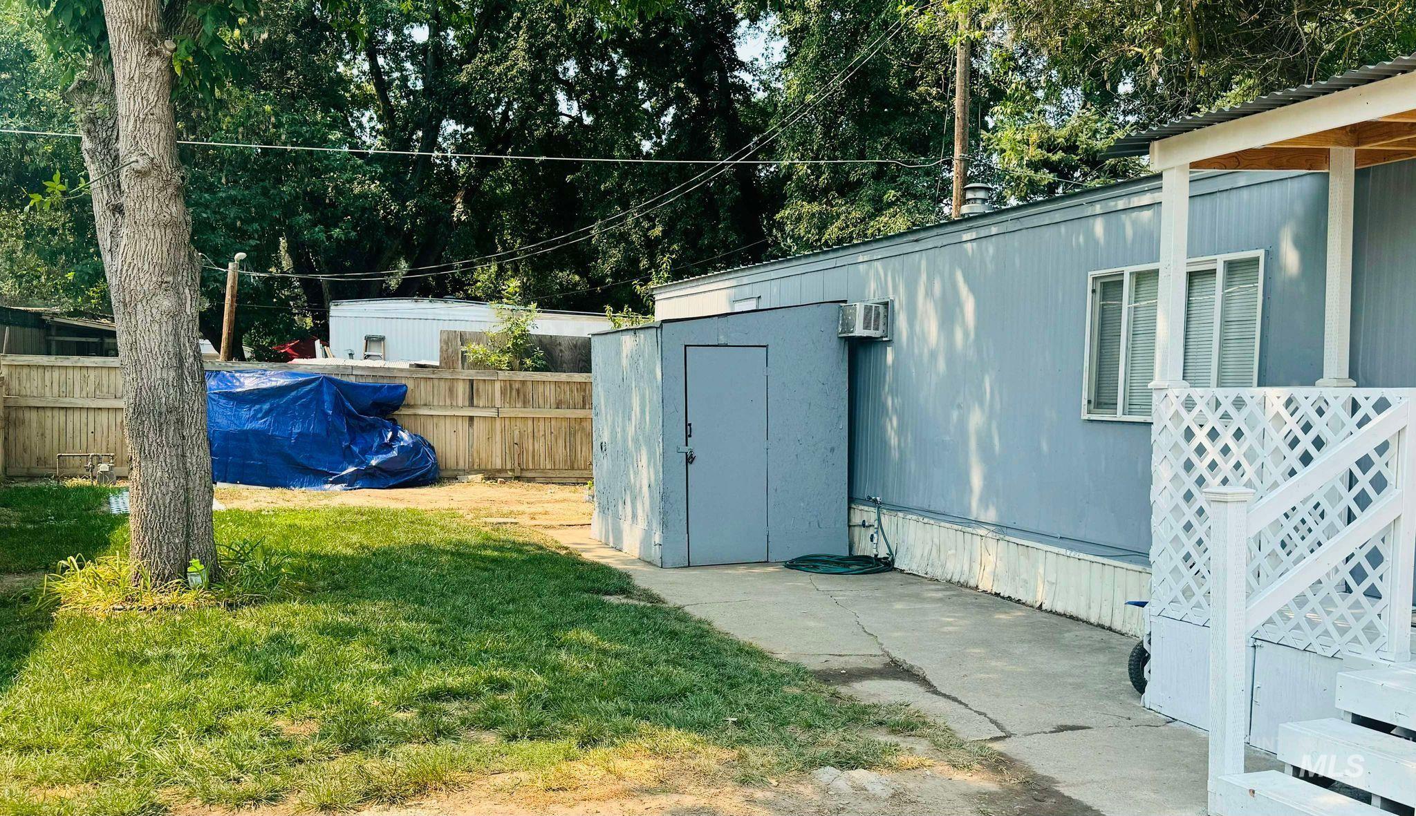 301 E 40th Street, Garden City, Idaho 83714, 2 Bedrooms, 1 Bathroom, Residential For Sale, Price $43,000, 98924922
